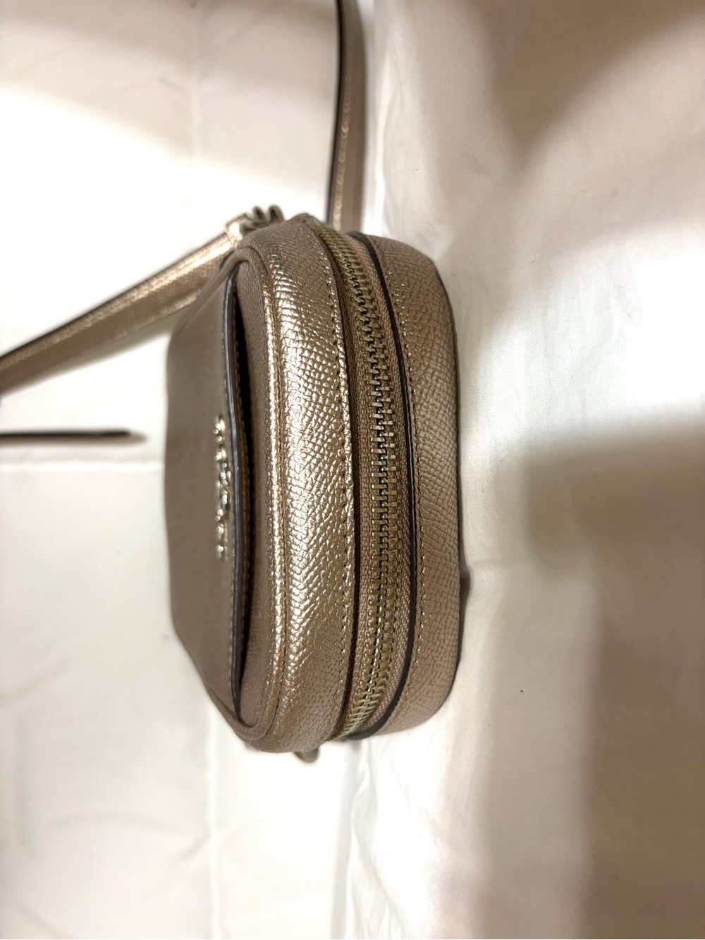 Coach metallic champagne crossbody bag - Picture 6 of 9